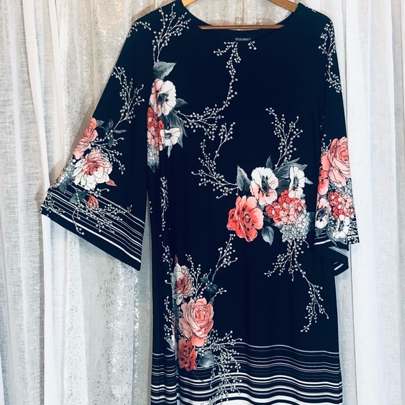 Roz & Ali Dresses & Skirts - Roz & Ali Black/Pink/White  Floral Sheath Dress